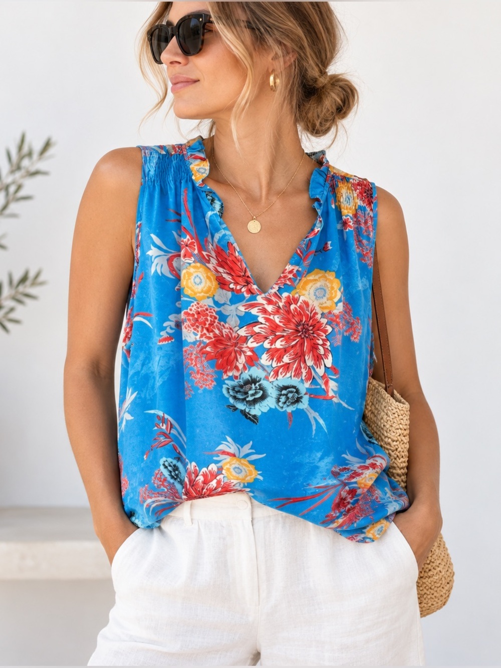 Violet + Claire Blue Floral Ruffle V-Neck Sleeveless Blouse L